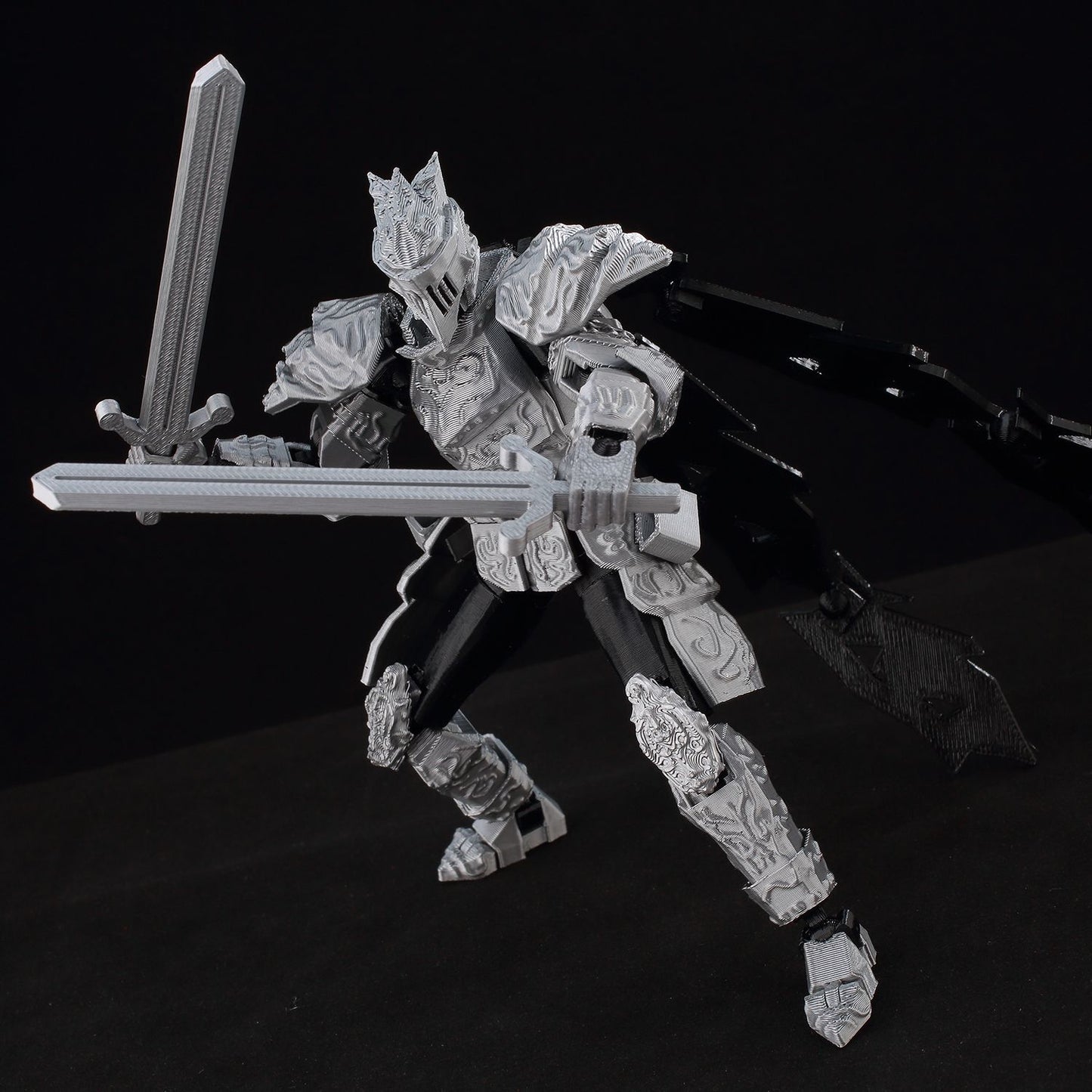 ?9L3D Lucky13 Cavaleiro Armadura Prateada Boneco Articulado Dummy13 com Arma Tripla T13 Brinquedo Colecionável Articulado Impresso em 3D Titan13?