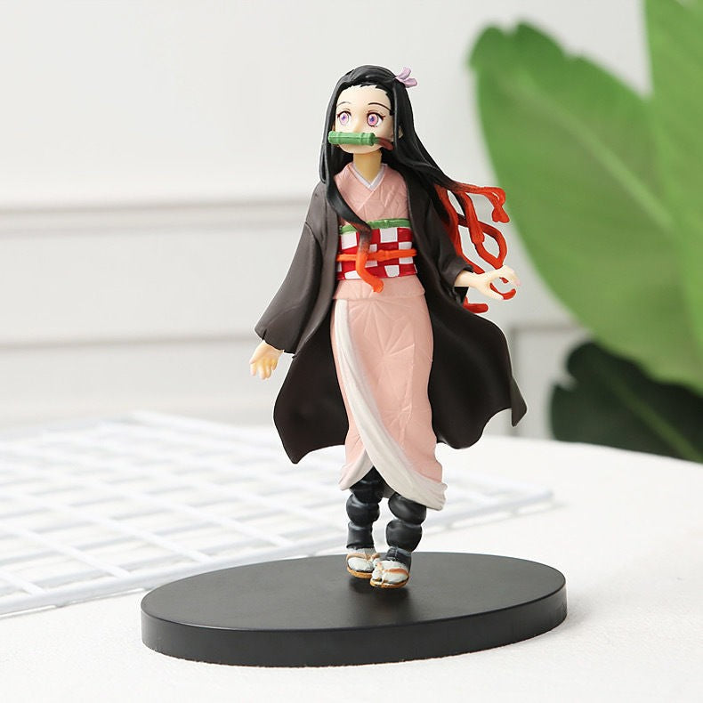 Demon Slayer Blade Nezuko Kamado Tanjiro Agatsuma Zenitsu Tomioka Giyuu Kochou Shinobu Hashibira Inosuke figure model ornament