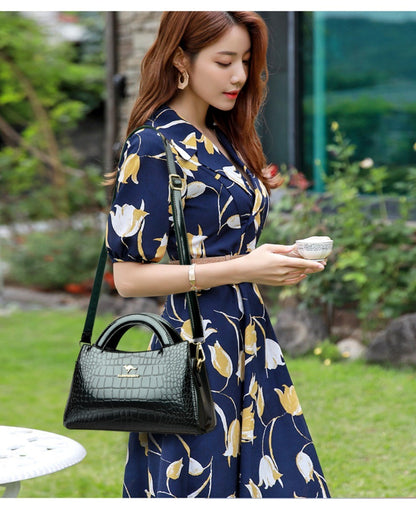 KAIDIFEINIROO Kangaroo Brand Alligator Pu Leather Shoulder Crossbody Bag Clutch Hand Bags for Mother Small Women Handbags New