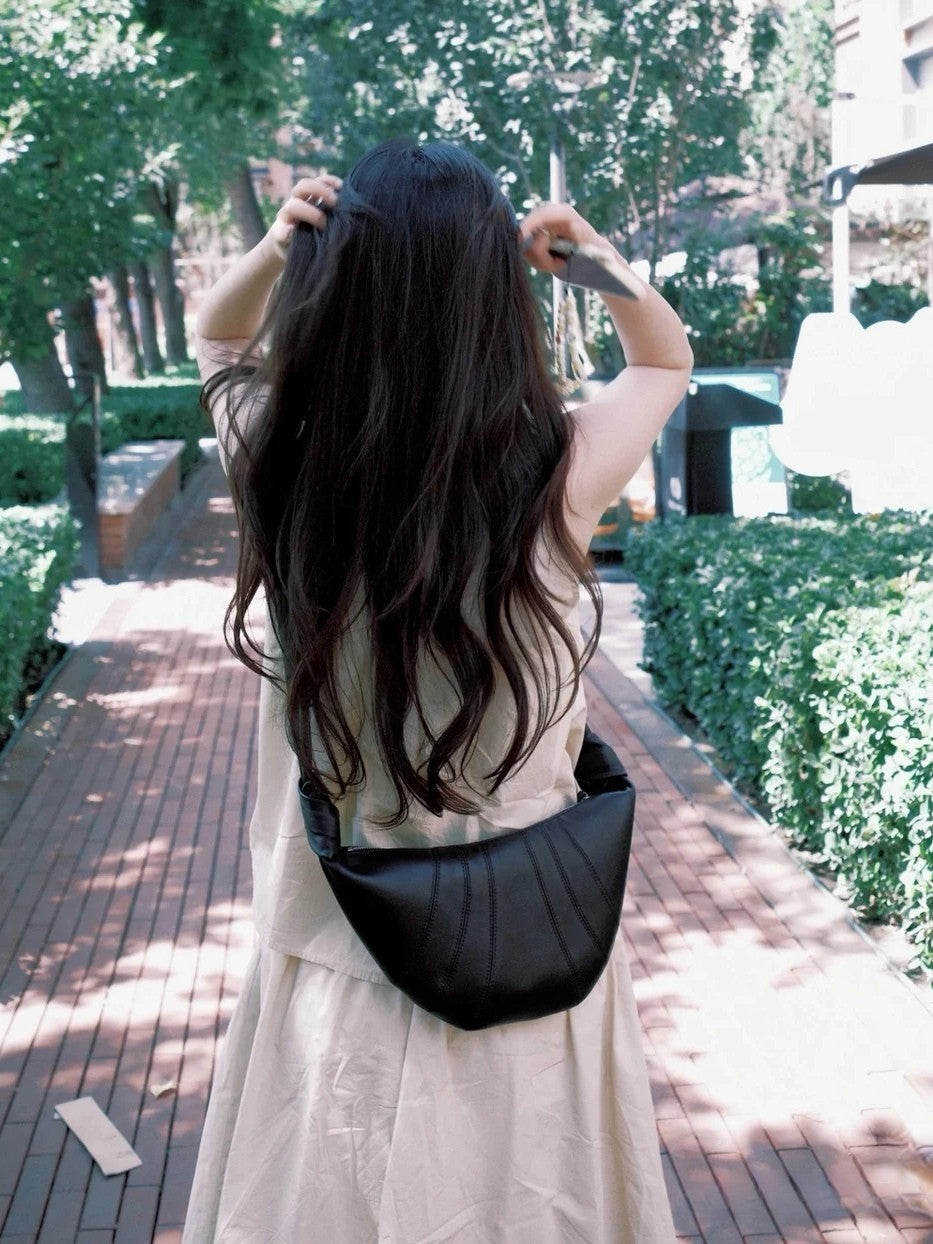 2025 Quality Fashion Beauty Crossbody Bag Large Capacity Designer Popular Soft Chest Bag