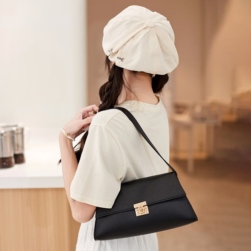 Internet Celebrity Retro Small bag for Women In Autumn and Winter, new trendy crossbody bag, fashionable one shoulder small bags