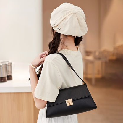 Internet Celebrity Retro Small bag for Women In Autumn and Winter, new trendy crossbody bag, fashionable one shoulder small bags