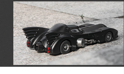 1:24 Scale 1989 Batmobile Sports Car Alloy Miniature Model Metal Diecast Vehicle Sound Light Plaything Decoration Gifts for Kids