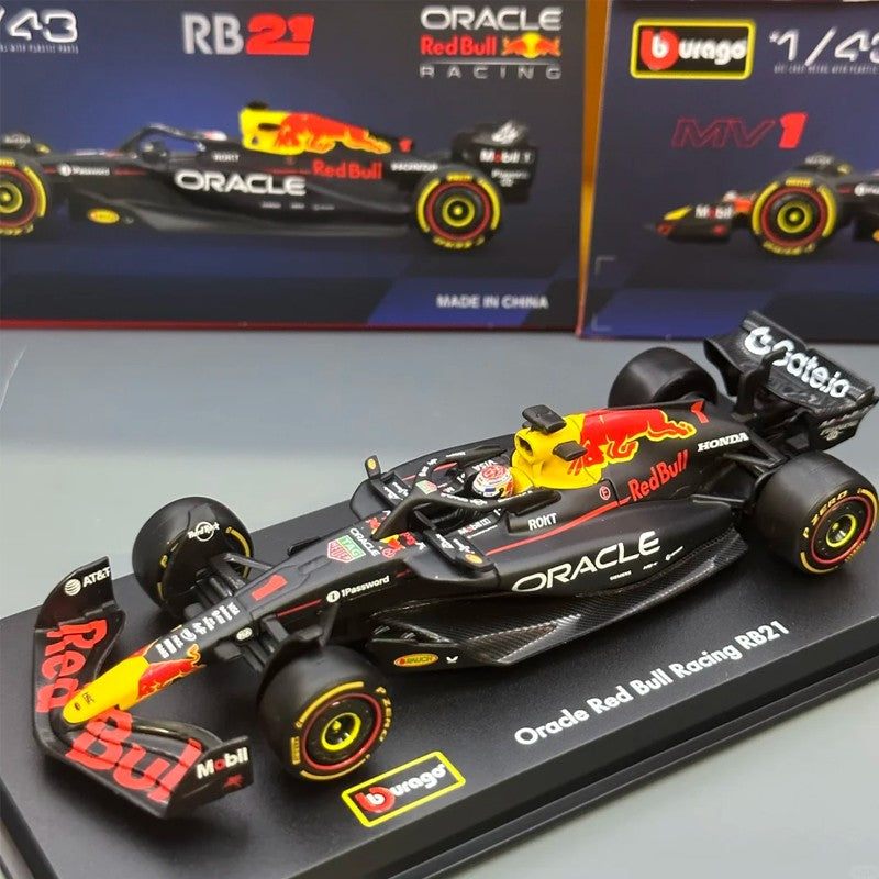 Novo Estoque Bburago 2025 F1 1:43 Sf-25 Leclerc Hamilton Rb21 Verstappen Mcl39 W16 Versão Capacete Modelo Miniatura de Liga Brinquedos Personalizados