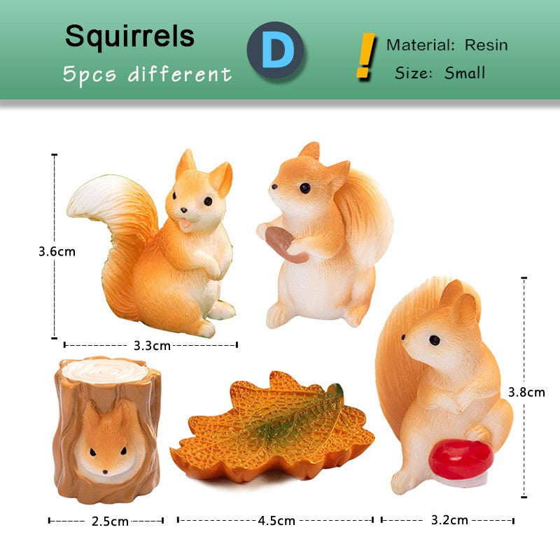 Squirrel Pine cone Leaf Figurine Cartoon Simulated Animal Model Resin Craft Home Miniature Fairy Garden Decoration Accessories