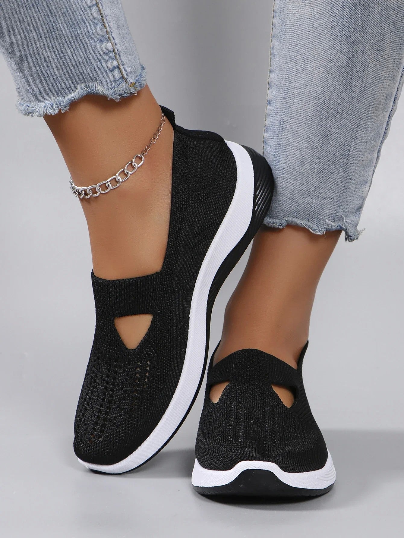 Women's Shoes 2025 Spring New Middle aged and Elderly Mom Shoes Soft soled Breathable Women's Casual ShoesSports Shoes