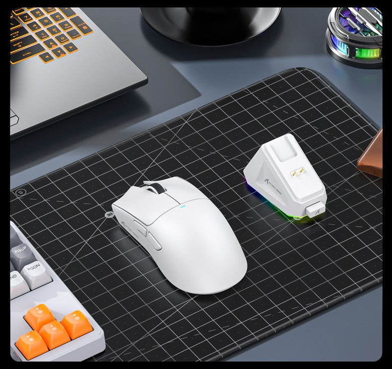 Mouse Gamer Sem Fio Attack Shark X11: 3 Modos (2.4GHz/Com Fio/Bluetooth), PAW3311, 22000DPI, 400IPS, Mouse Gamer para PC
