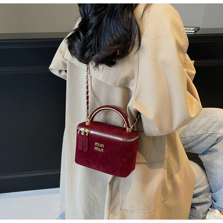 2025 Light Luxury Designer Retro Box Bag Female Korean Version of The Texture One-shoulder Messenger Mini Earphone Lipstick Bag