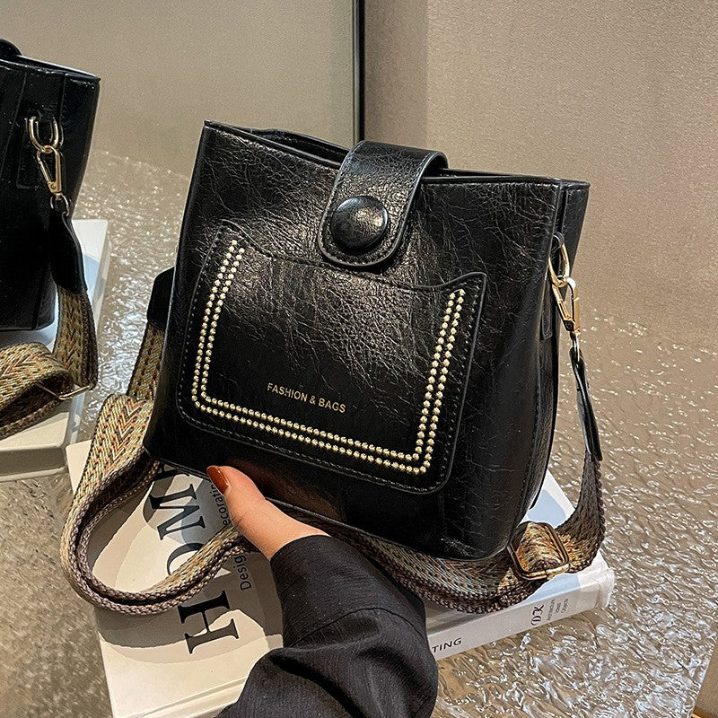 PU Shoulder Bag Multi-pocket Design Zipper and Buckle Opening Design Fashionable Versatile Messenger Bag