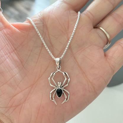 Colar com Pingente de Animal Aranha Fofa Huitan para Meninas Corrente Prateada Colar Estilo Y2K Acessórios de Pescoço Femininos Joias da Moda