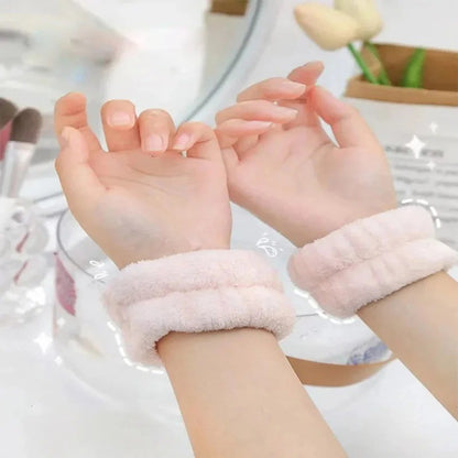 Wrist Washing Belt Soft Cotton Towel Face Wash Absorbent and Moisture-proof Hand Towel Wrist Wash with Coral Fleece Splash Proof