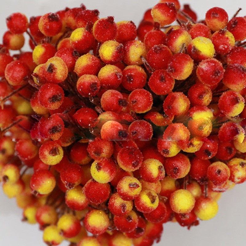 40pcs Mini Christmas Frosted Artificial Berry Vivid Red Holly Berries Wedding Party Decoration Artificial Flowers Home Decor
