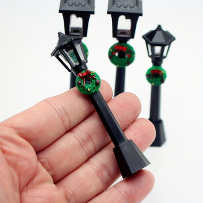 3pcs/5pcs mini Christmas street light ornaments, small plastic lantern decorations, no power supply required, suitable for dollh