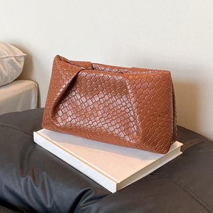Large Capacity Shoulder Bag New Fashion Popular Woven Commuter Simple Clutch Bags Retro Evening Phone Pocket