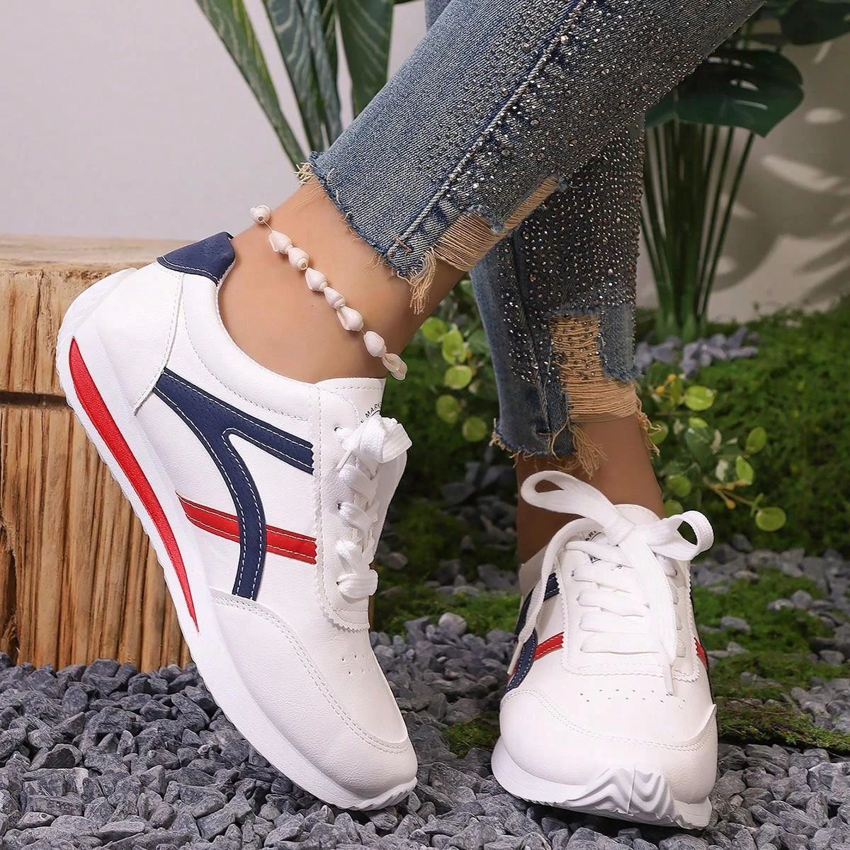 Sneakers Women New Sports Shoes Women's Small White Shoes Fashion Comfort Sneakers All-match Lightweight Casual Running Shoes