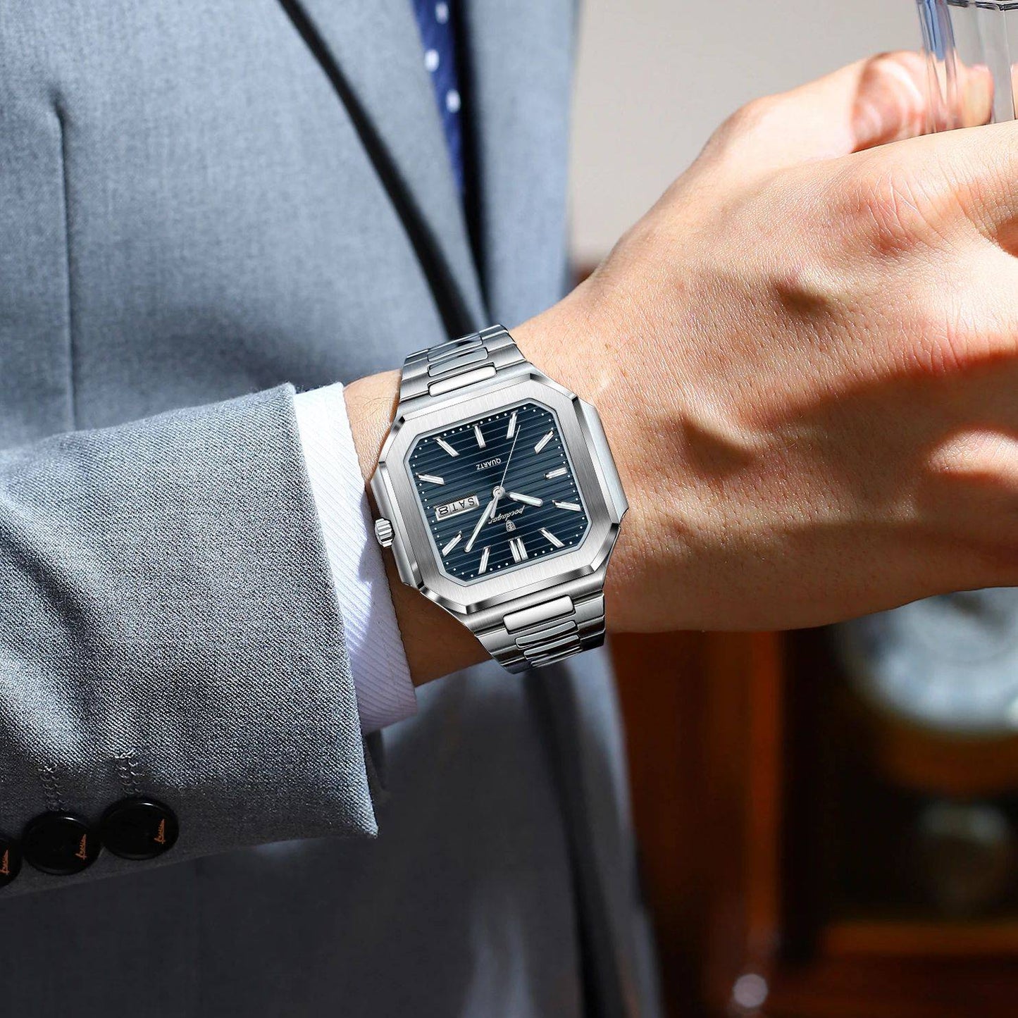 POEDAGAR Square Fashion Man Wristwatch Waterproof Luminous Date Week Quartz Men's Watches Stainless Steel Luxury Men Watch Reloj