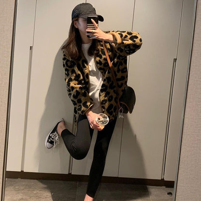 New Vintage Leopard Print Winter Warm Coats Female Fashion Lightweight Lamb Wool Jacket Women Casual Loose Plush Short Outerwear