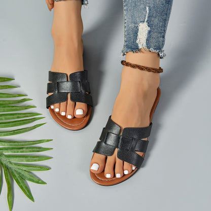 Ladies' Fashionable Casual Flat Sandals 2025 Versatile Outdoor Wear Flat Slippers for Wearing Outside Brand Design Slippers