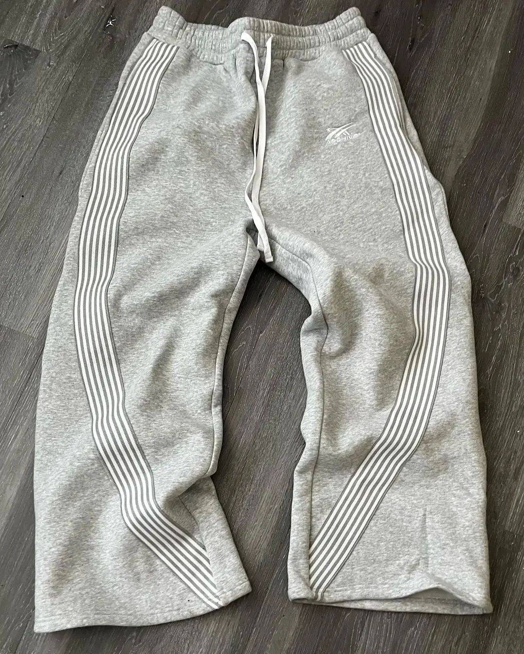 Calça Casual Bordada Cinza Y2k Camuflada Tática Funcional Masculina Feminina Premium Moletom com Cordão