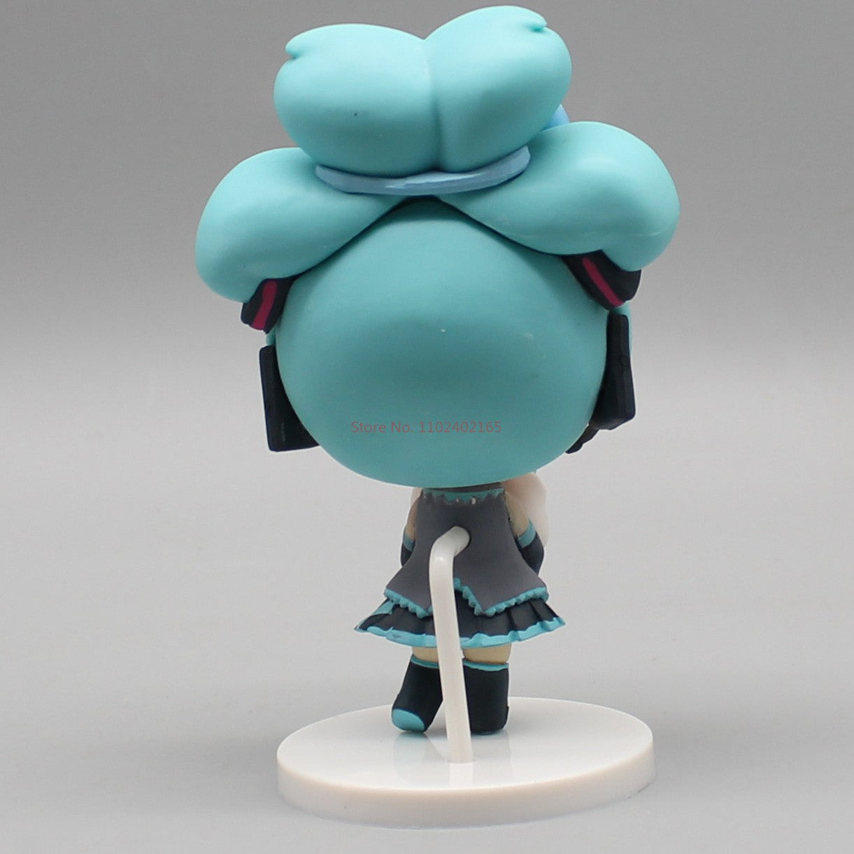Hatsune Miku Boneco de Anime Segurando Cinnamoroll com Olhos de Feijão, Decoração de Mesa Fofa, Figuras de Ação, Modelo de Boneca, Brinquedo Infantil, Presente