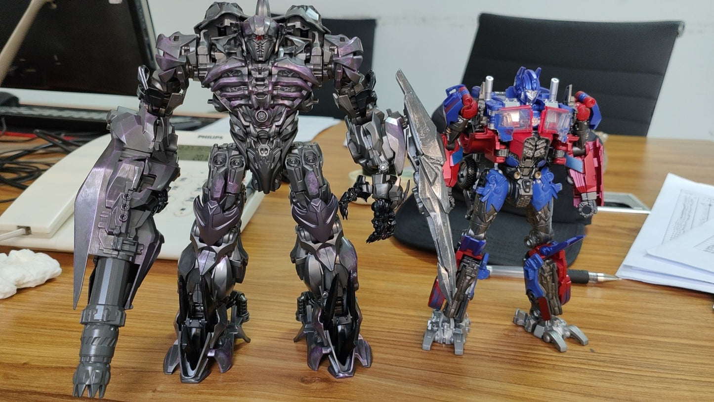EM ESTOQUE NOVO BAIWEI 18CM Brinquedos de Transformação TW-1024 KO SS Filme Robô Pintado Anime Action Figure Modelo de Carro Presente para Crianças TW-1032