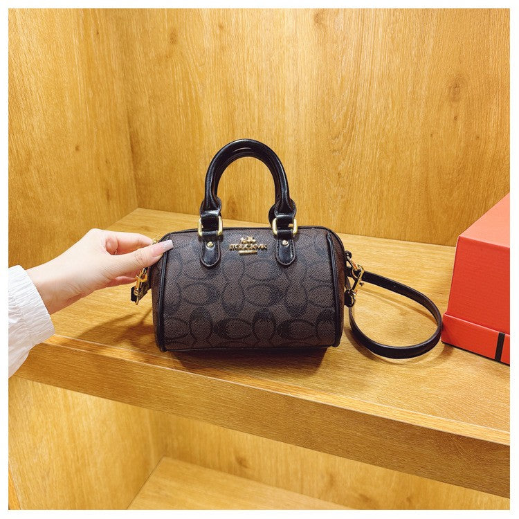 Classic Retro Boston New Small Bag Casual and Versatile Temperament Good Look Popular Hot Style Crossbody Bag