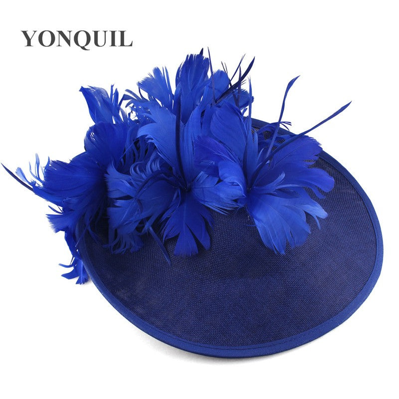 Bonés Cinzentos Millinery Com Acessórios de Tiara Imitação Sinamay Chapéu Derby de Coquetel Feminino Fascinadores de Cabelo de Noiva com Pena Chique
