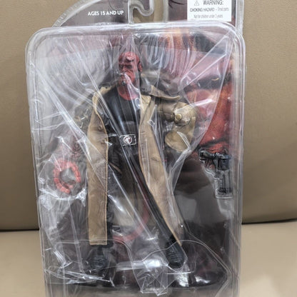 Mezco Studio Hellboy 7 Inches Figure Anime Trenchcoat Variant Hellboy Samaritan Pvc Hellboy Figure Model Toy Doll Collect Gift