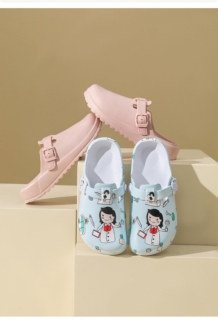 Surgical shoes for men and women breathable specialized protective clogs for doctors nurses and laboratory use sandals