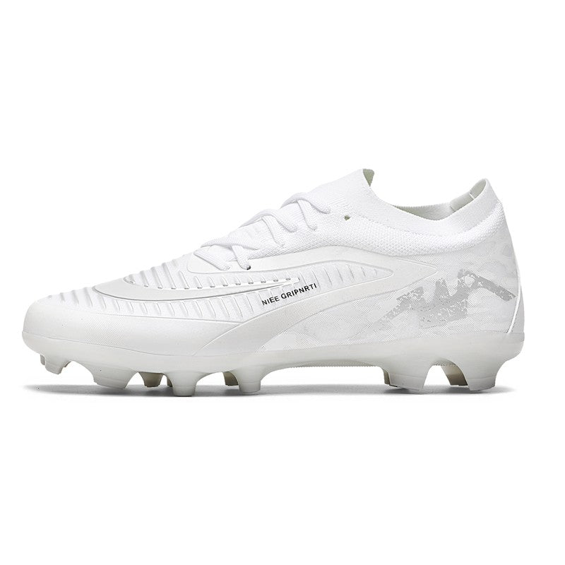 New Men Football Shoes High Quality Fast Soccer Shoes Society Cleats Professional Football Field Boots FG Sneaker Low Cut