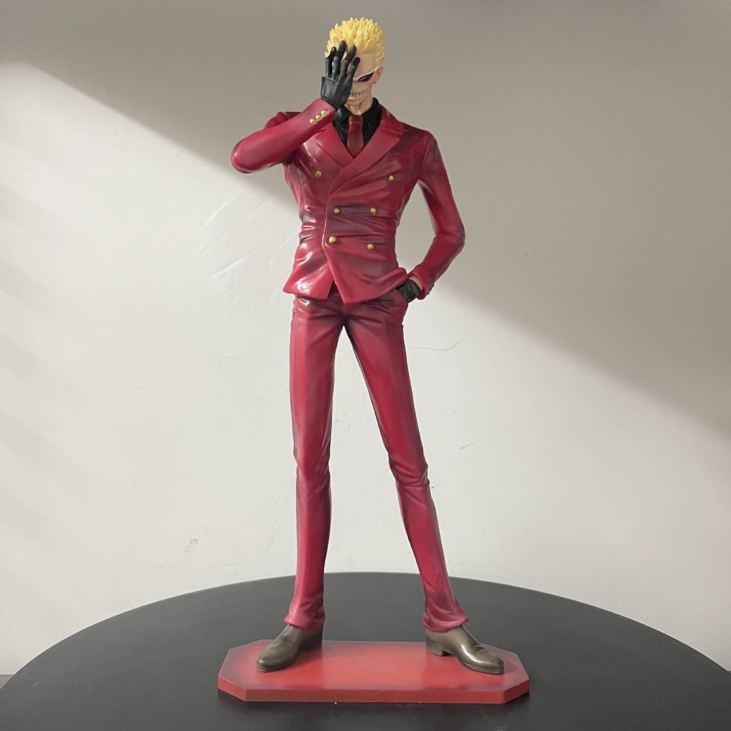 Estátua Anime Donquixote Doflamingo Terno Coringa One Piece Decoração de Mesa de Guerreiro GK Presente para Meninos Colecionadores