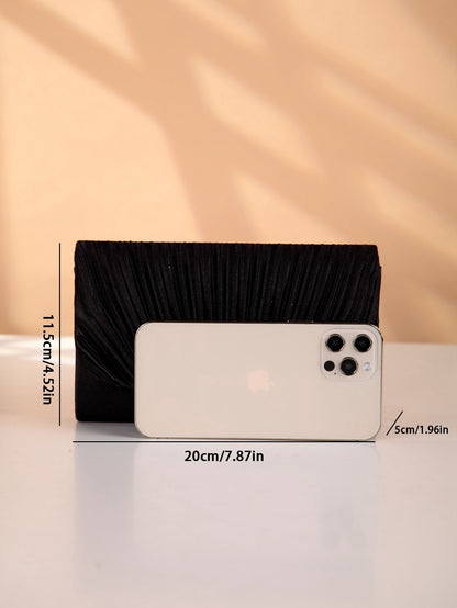 Classic fashion girl party girl chain clutch, light luxury romantic simple mini handbag and chain shoulder crossbody bag.