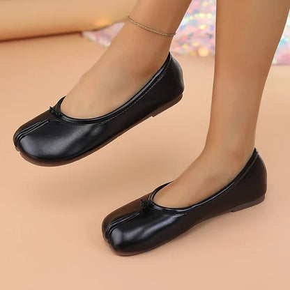 Comfortable Tabi Split Toe Ballet Flats - Ruffled Mary Jane Shoes Pig Hoof Shape Casual Wear