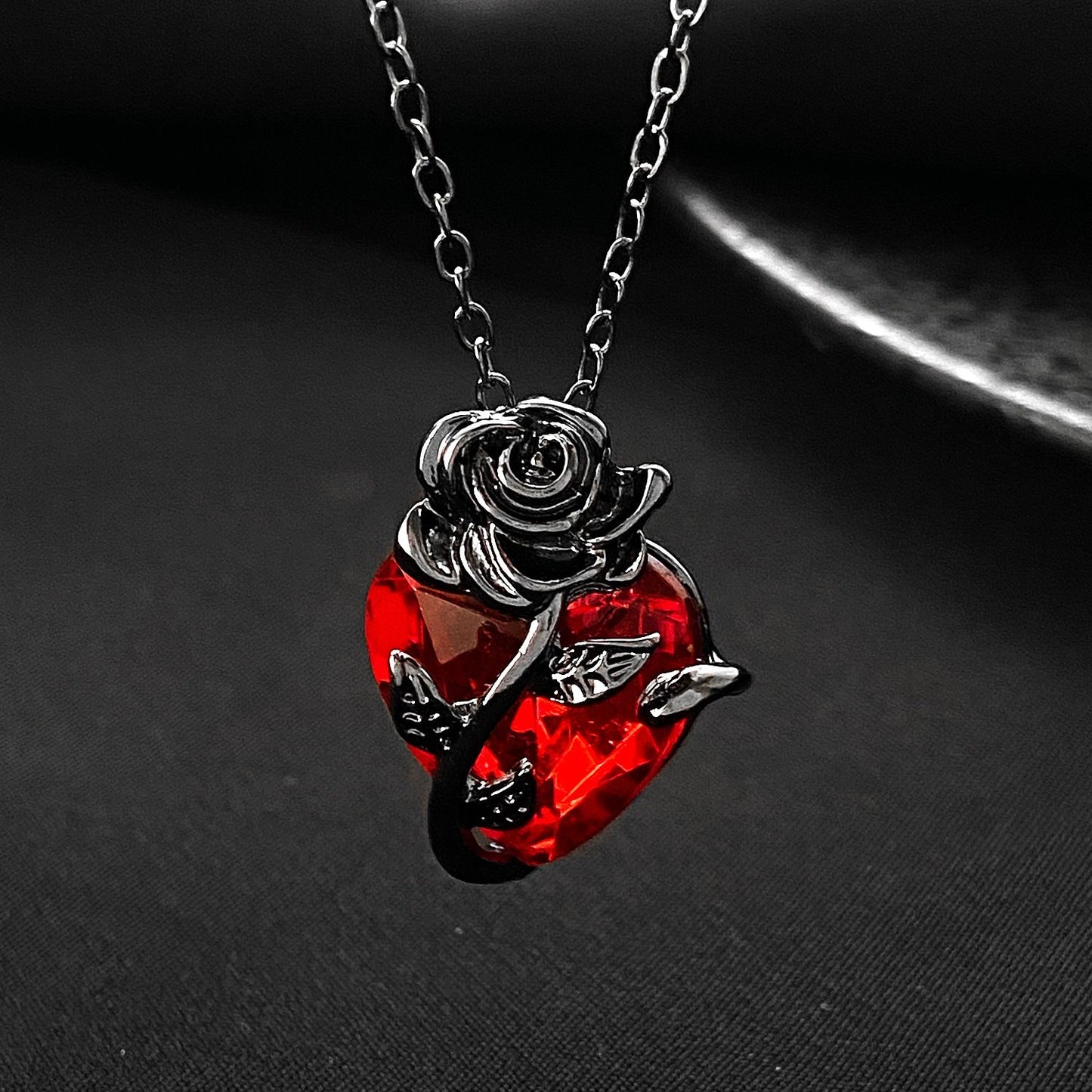 Colar Gótico Rosa Vermelha Amor Joias Y2K Femininas Delicado Tom Prata Pingente Coração Humano Ensanguentado Presentes Personalizados