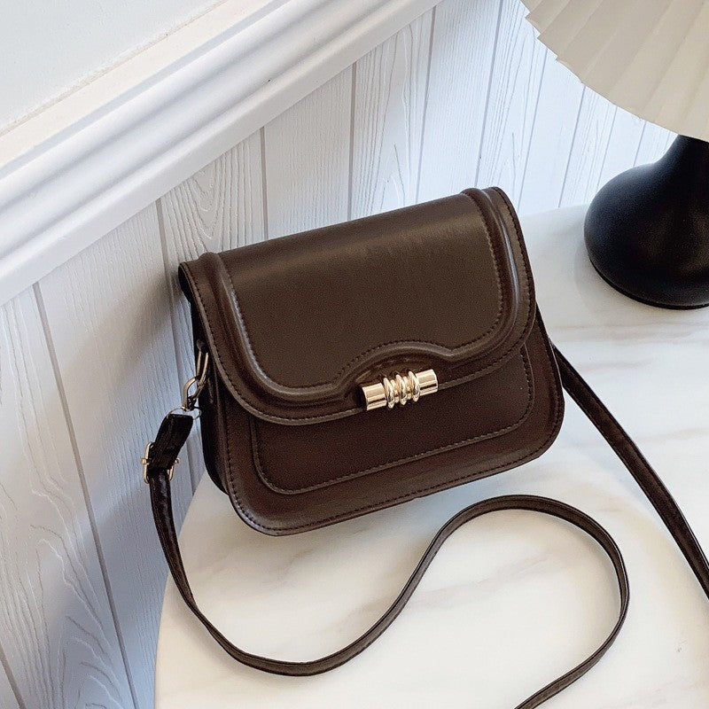 Latest Retro Crossbody Bag for Women High End Fashion Saddle Shoulder Handbag Unique Design