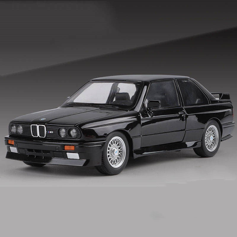 1:24 1988 BMW E30 M3 IM Liga Escala Modelo Carro Diecast Miniatura de Metal Carro Som?Luz Coleção de Carros Clássicos Brinquedo Infantil Veículo