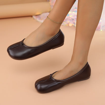 Comfortable Tabi Split Toe Ballet Flats - Ruffled Mary Jane Shoes Pig Hoof Shape Casual Wear