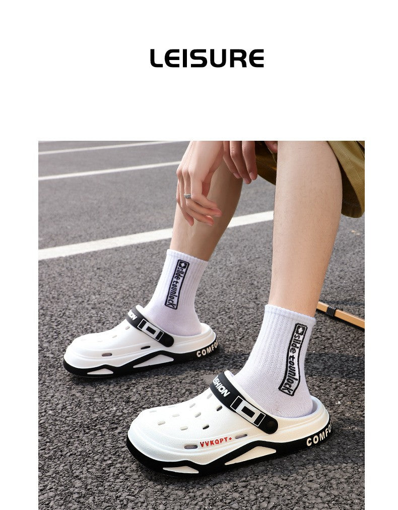 2025 NEW Men Clogs Slippers Fashion Hole Shoes Beach Sandals Indoor House Flats Shoes Lightweight Soft Bathroom Slides