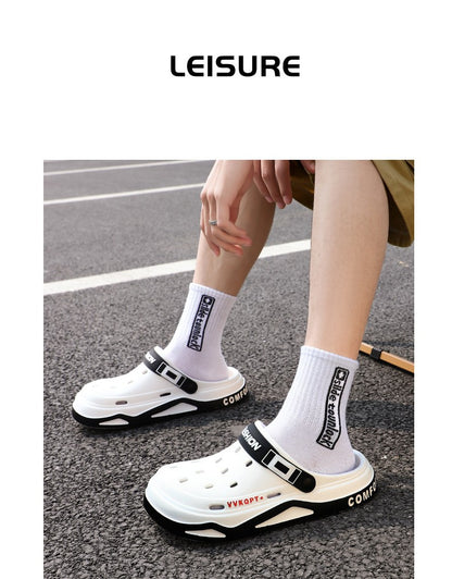 2025 NEW Men Clogs Slippers Fashion Hole Shoes Beach Sandals Indoor House Flats Shoes Lightweight Soft Bathroom Slides