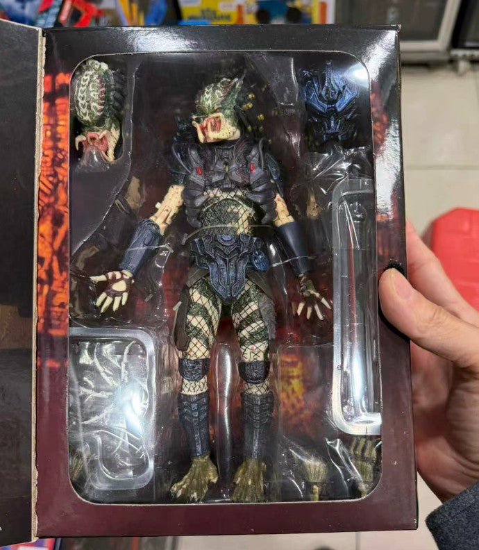 NECA Predators Jungle Hunter PVC Action Figure Collectible Model Toy 21cm