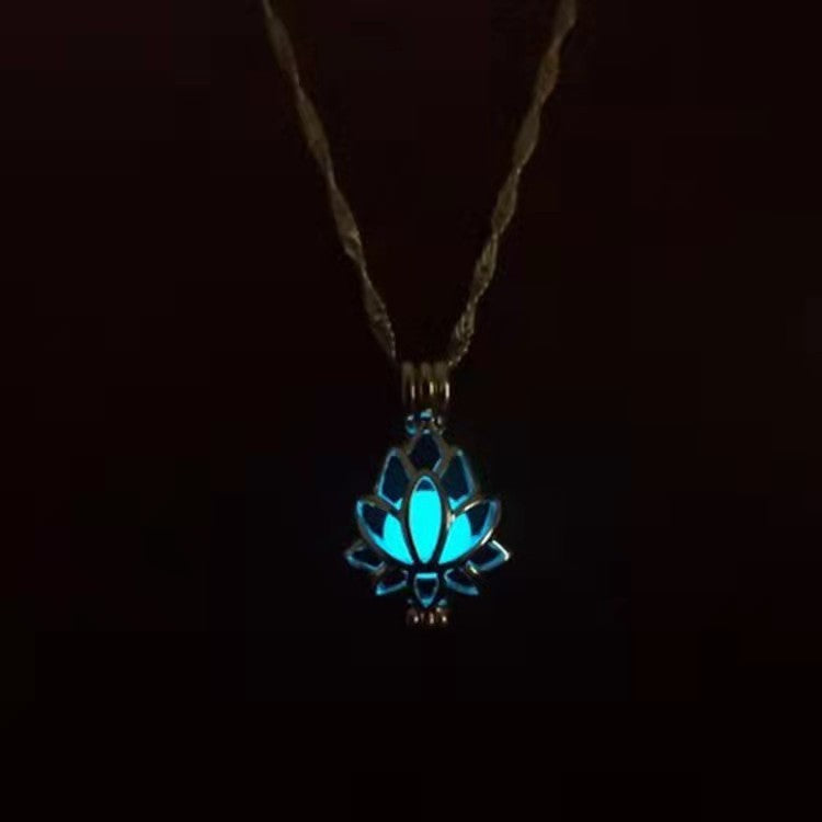 Colar com Pingente de Lua Luminosa para Meninas Adolescentes Colar Gargantilha Brilha no Escuro Joias Presentes ????????