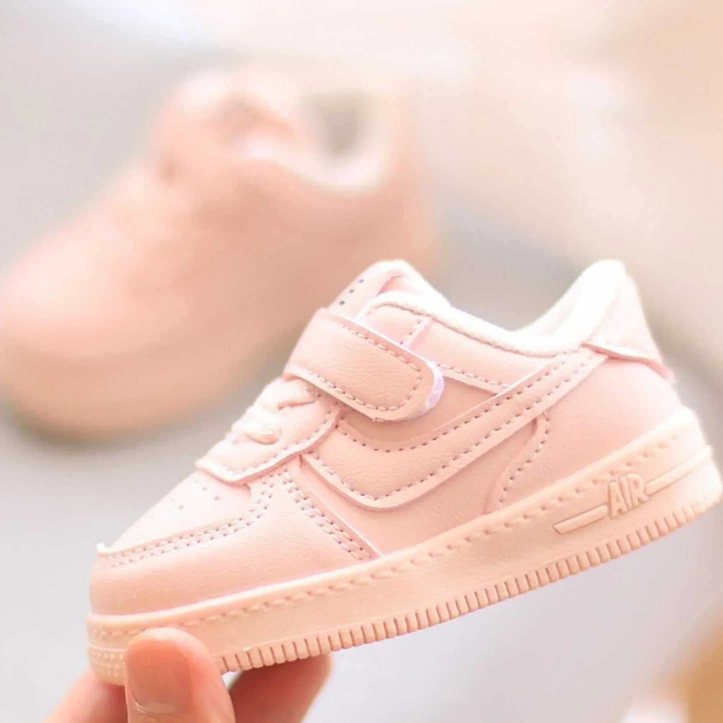 Children's Fashion Sneakers New Kids White Non-slip Casual Shoes Boys Girls Breathable Sneakers Toddler Outdoor Sports Shoes