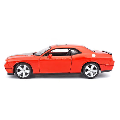 Maisto 1:24 2008 DODGE CHALLENGER SRT8 modelo de carro de liga metálica fundido, modelo estático de precisão, presente de coleção, brinquedo de maré