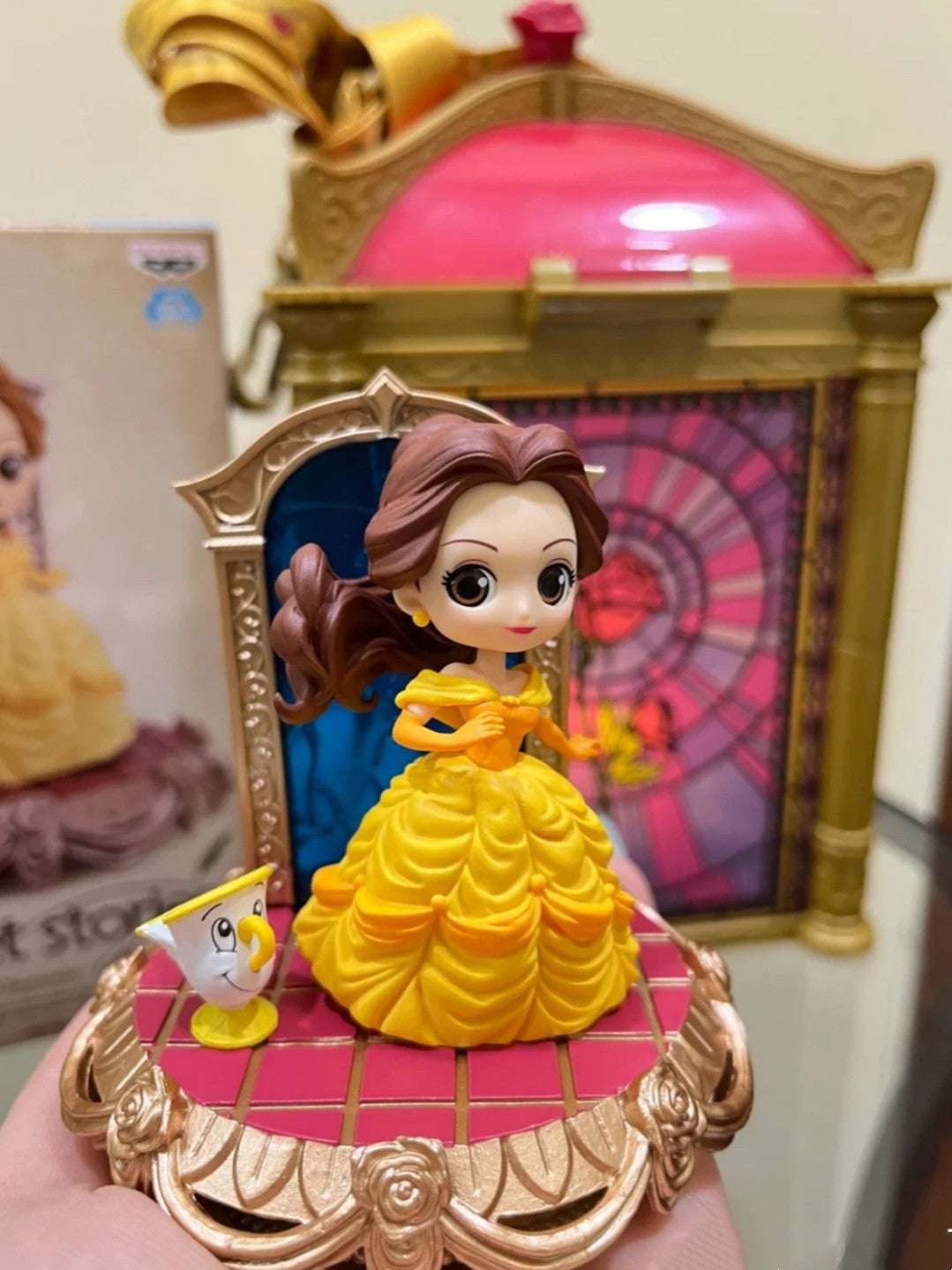 Em estoque Bandai Disney Anime Qposket Personagens Belle Story Series Bonecos de Ação Colecionáveis Brinquedos Presentes de Aniversário
