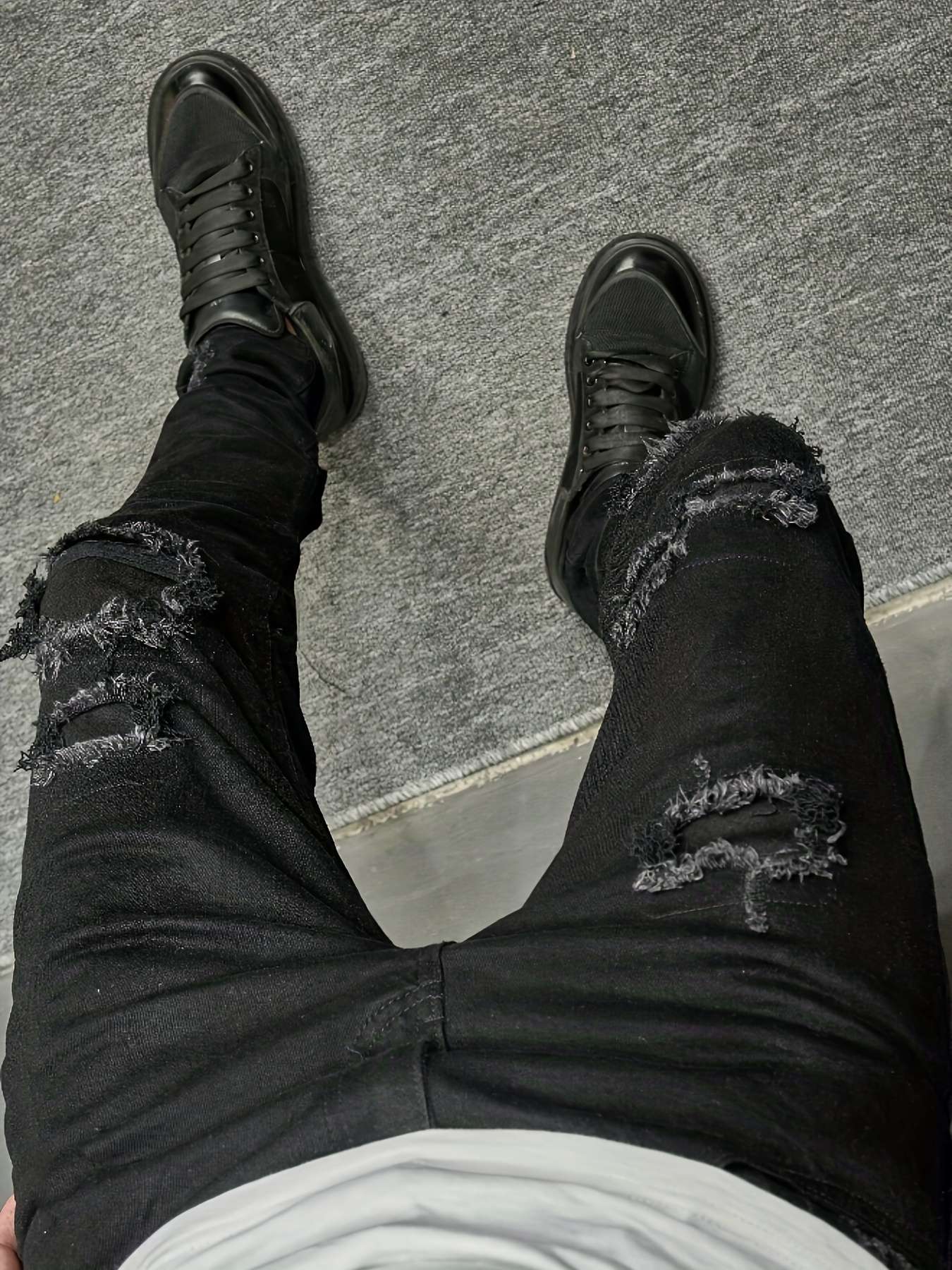 Men's slim fit jeans with torn holes, fabric patch, small feet, tight fitting denim pants