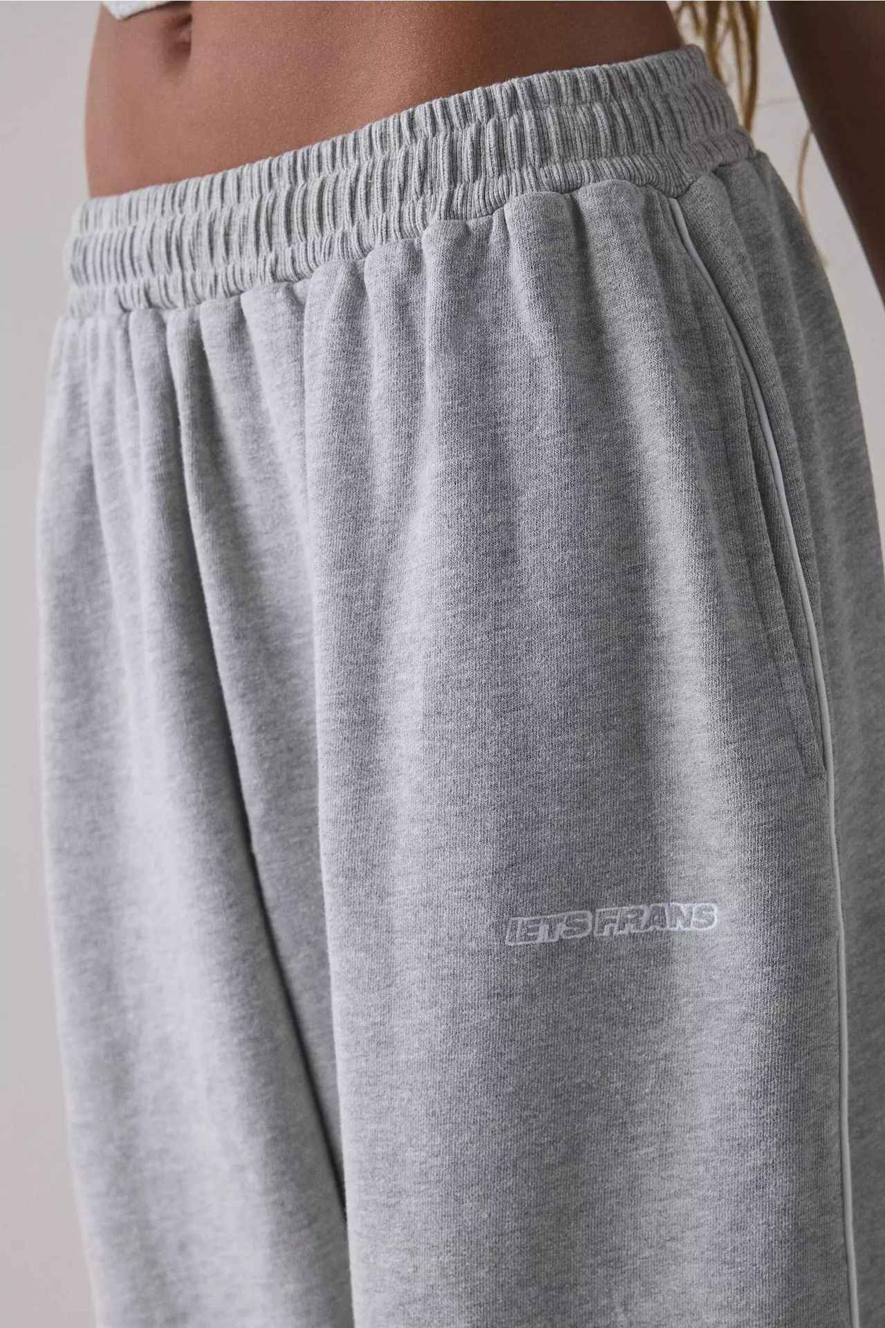 Pantalones Casuales New Pink Embroidered Casual Pants For Women Loose And Comfortable Straight Elastic Waist Trousers 2025 New