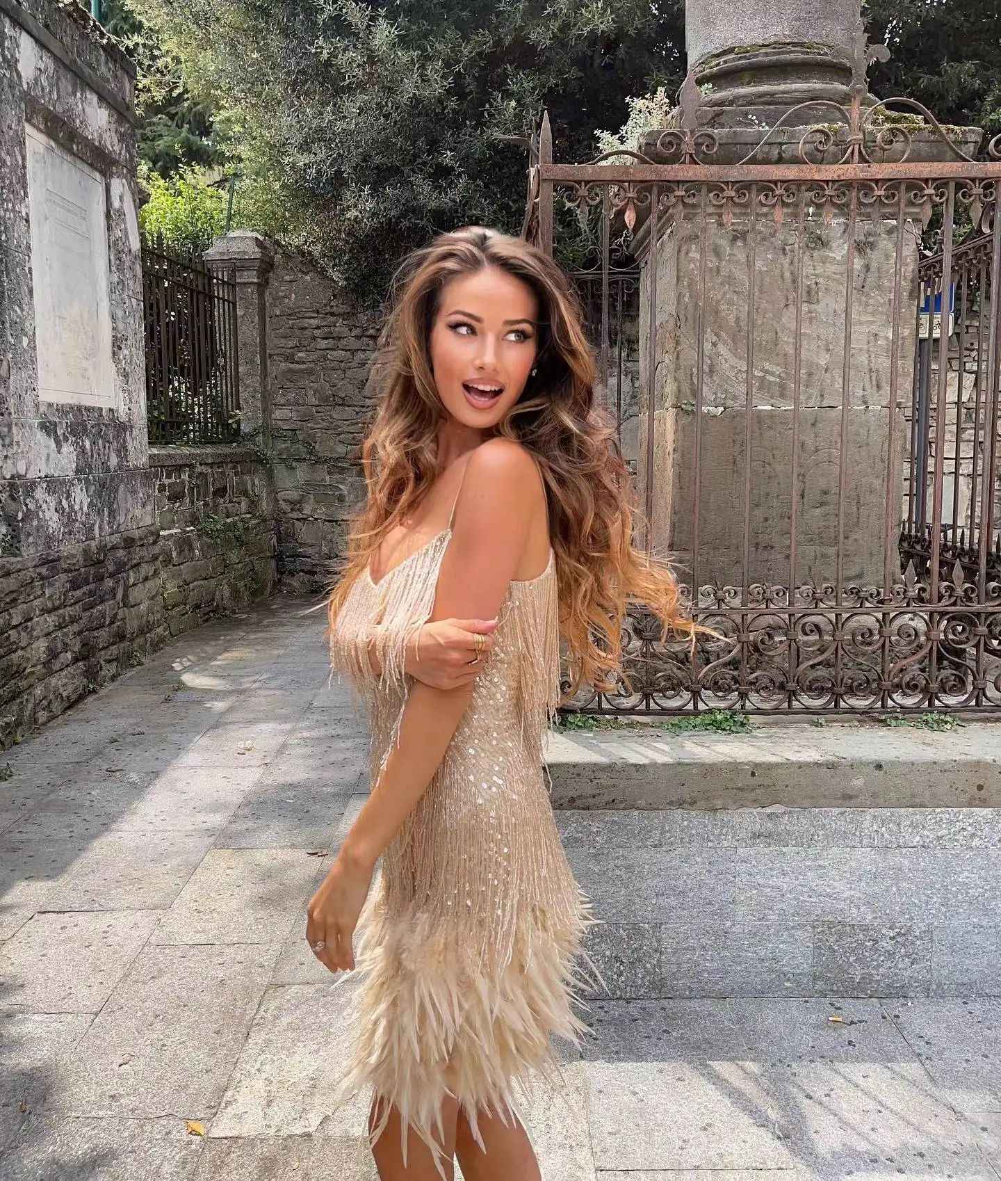 2024 Summer New Fashionable Framed Sequins Feather Patchwork Dress Colorful Amazon Direct Sales Women's Sleeveless Dress