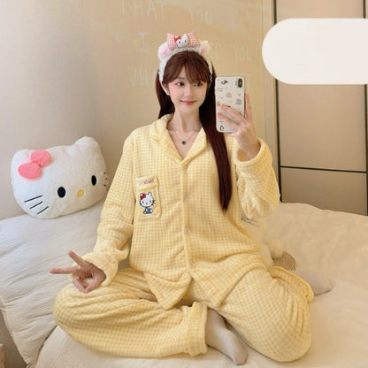 Autumn Winter New Pajamas Lapel Neck Long Sleeve Colourful Dot Print Warm Sleepwear Thick Casual Pajamas Coral Fleece Two-Piece