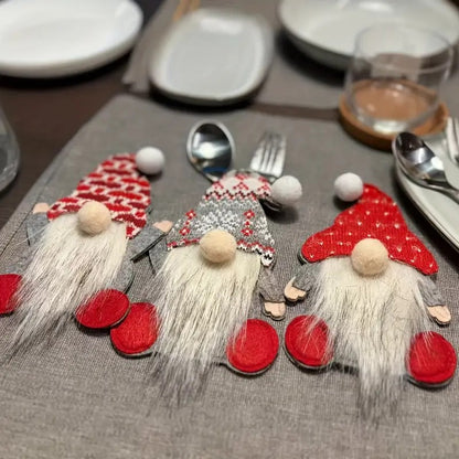 Um conjunto de 6 talheres (garfo e faca) temático de anões com um saco de armazenamento de tecido - talheres xadrez vermelho e branco, adequado para o Natal