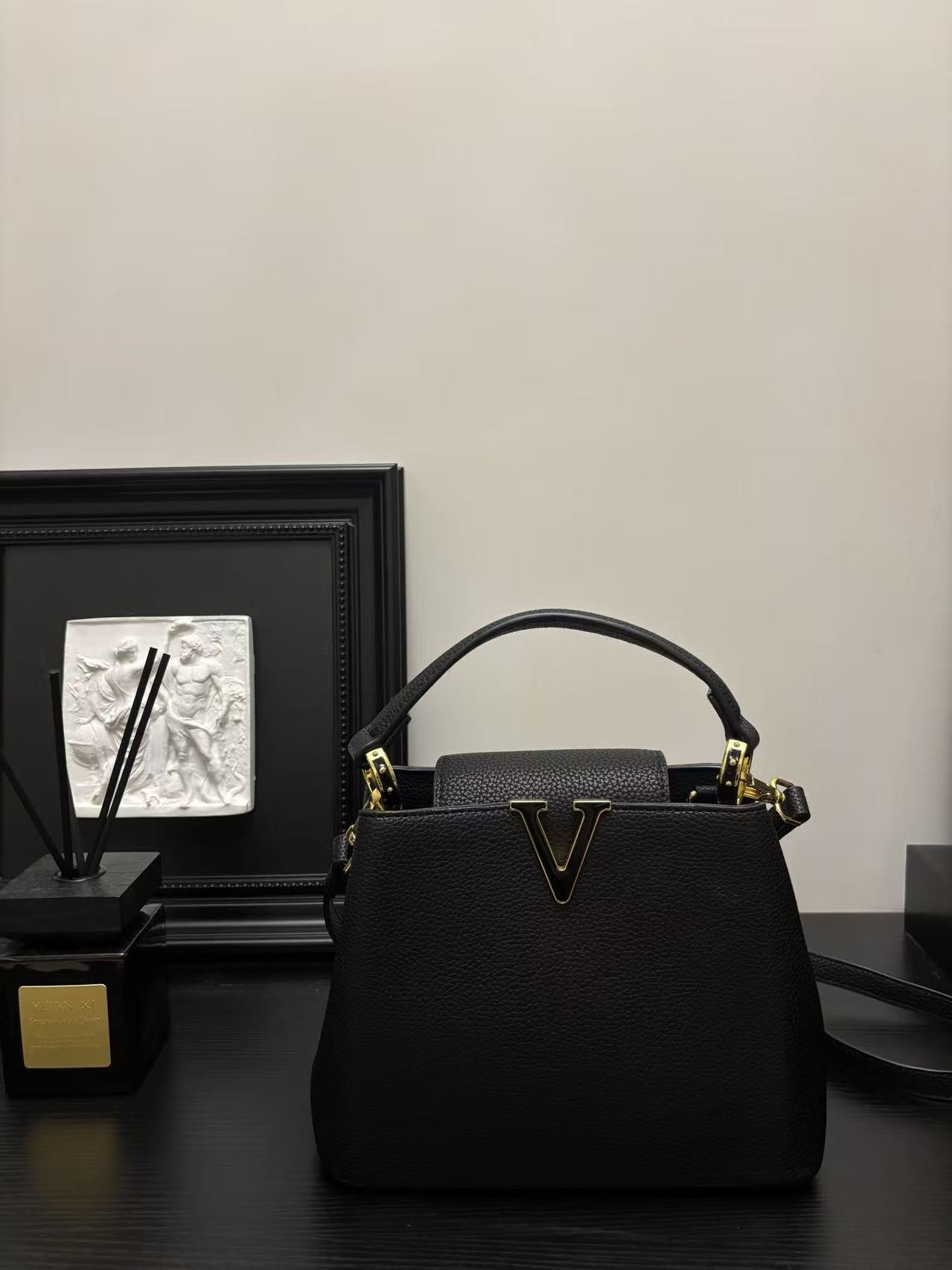 New Vintage Shoulder Bag for Women Cowhide Underarm Crossbody Bucket Bag Ladies Luxury Designer Handbags with Original Logo